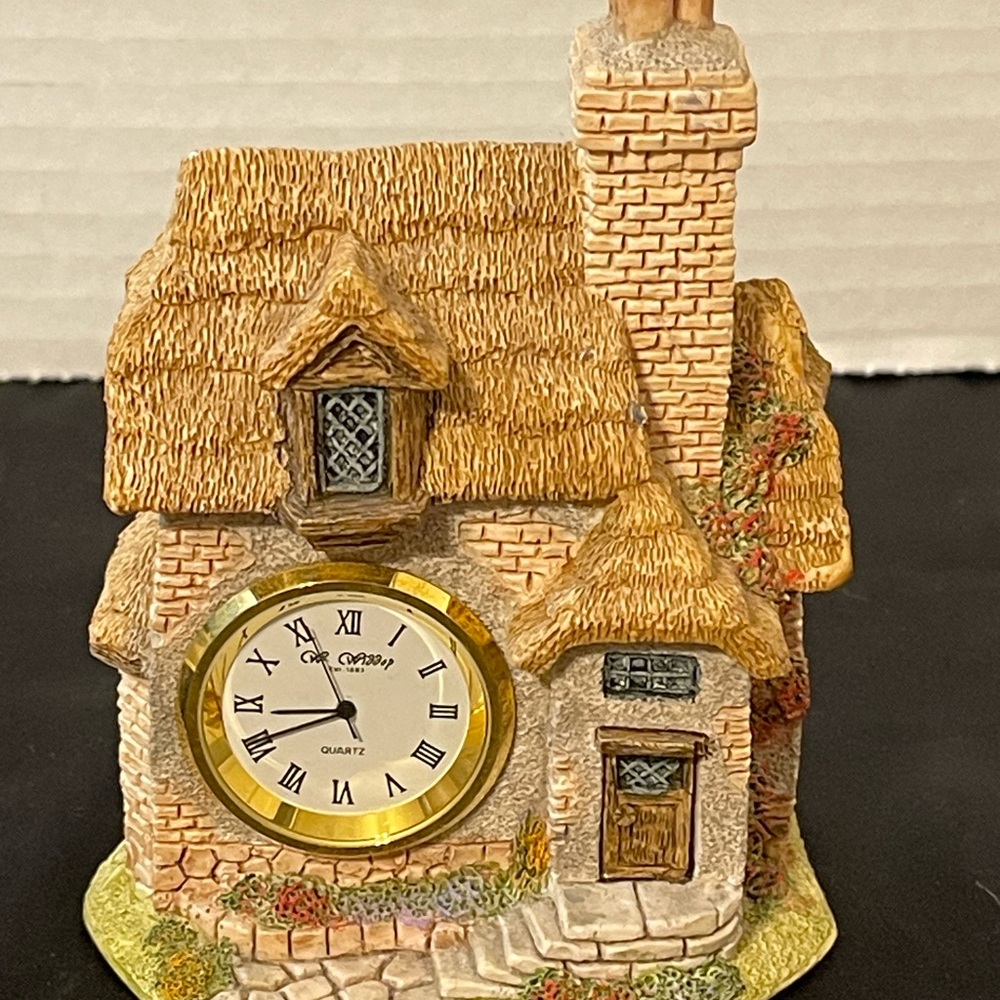 Rustic Cottage Quartz Clock Bought in Stratford